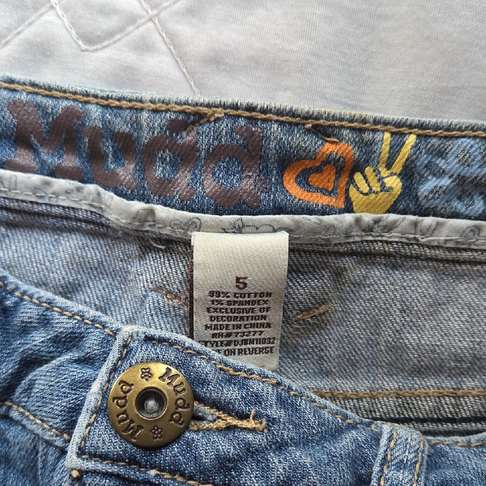 Mudd Distressed Blue Jean Shorts with Peace Patch SIZE 5 - Picture 4 of 5